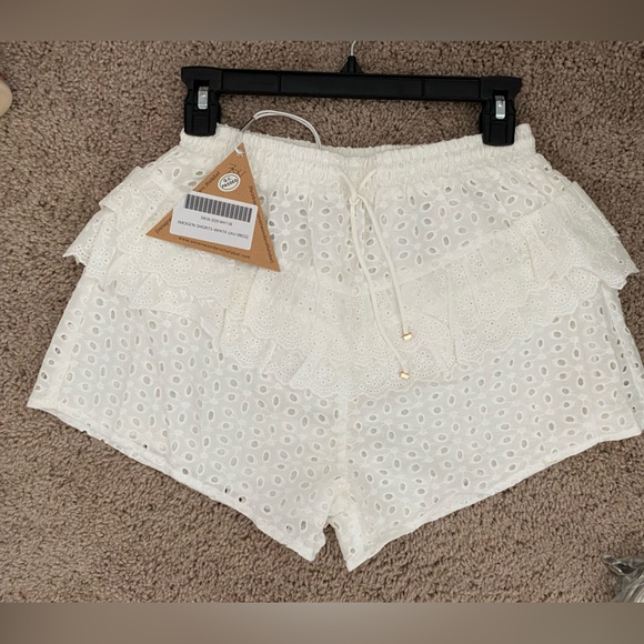 Runaway The Label Eyelet Embroidered IMOGEN SHORTS Ruffle White size S NWT - Picture 16 of 16